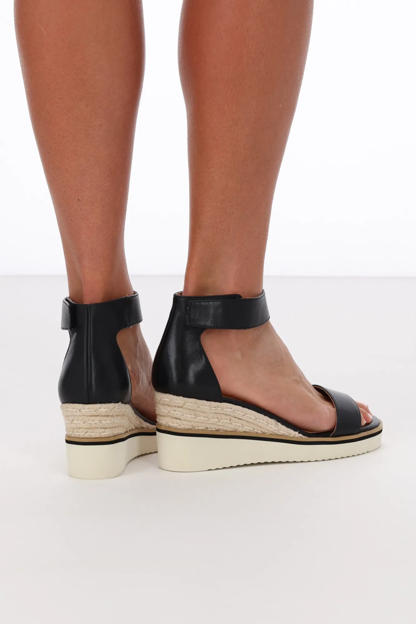 EOS Lazy Wedge Black