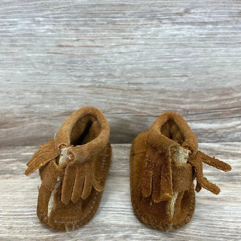 Minnetonka Alex Fringe Moccasins sz 2/3c